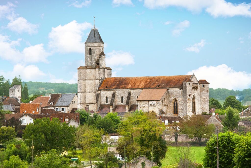 Martel, cité médiévale du Lot avec son église et ses toits de tuiles rouges
