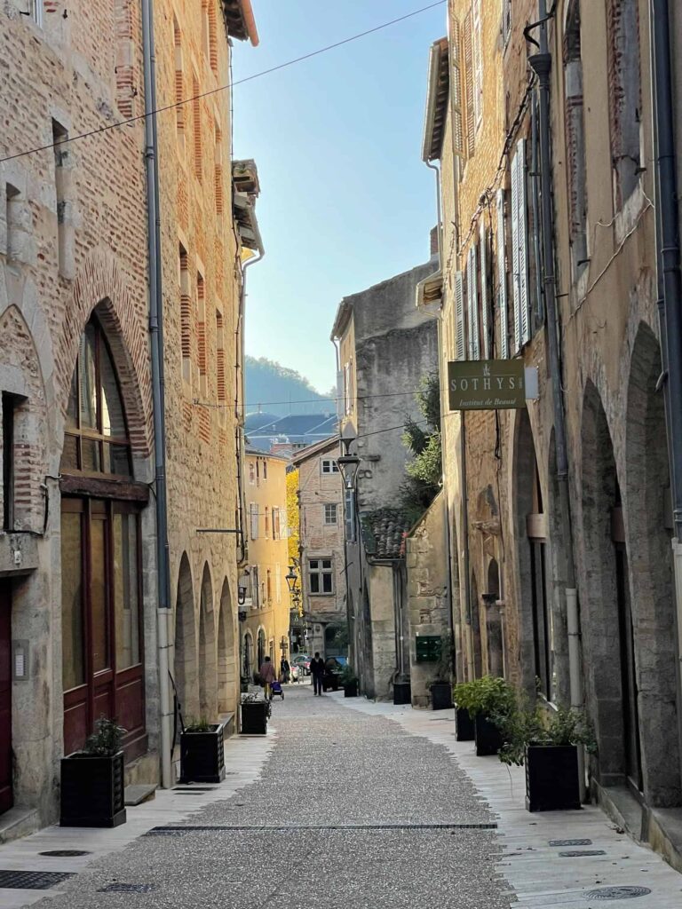 Ruelle médiévale dans le centre historique de Cahors
