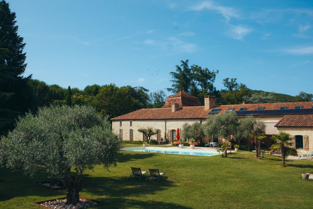 Domaine de Labarthe près de Cahors avec son jardin et sa piscine