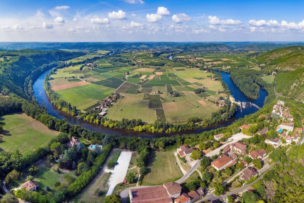 Méandre du Lot et paysages de la vallée près de Luzech