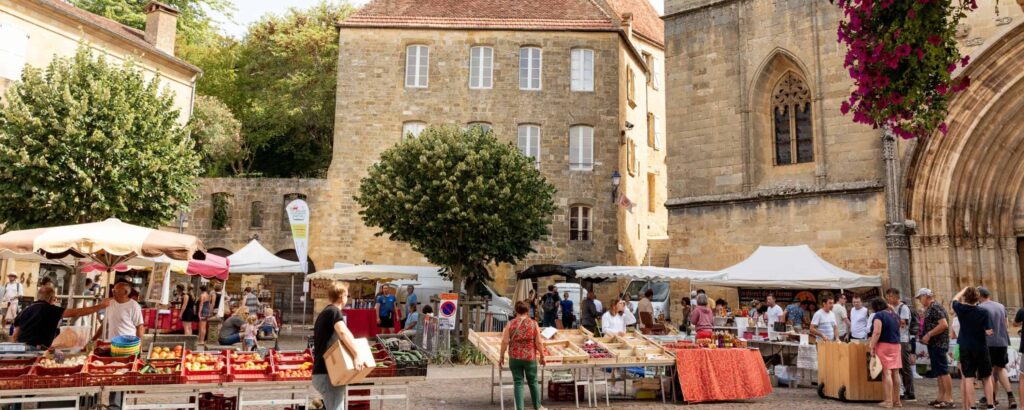 Marchés du lot : marché de producteurs à Gourdon dans le Lot