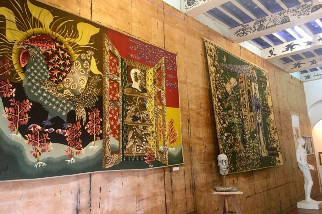 Tapisseries de Jean Lurçat exposées dans son atelier-musée